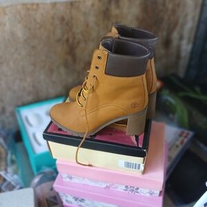 Ankle boots